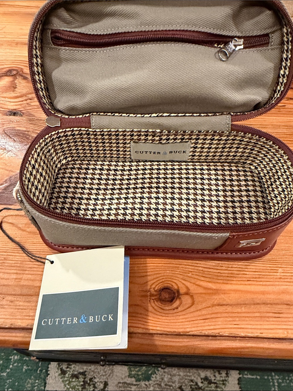 Cutter & Buck Two-Tone Brown & Tan Valuables pouch
